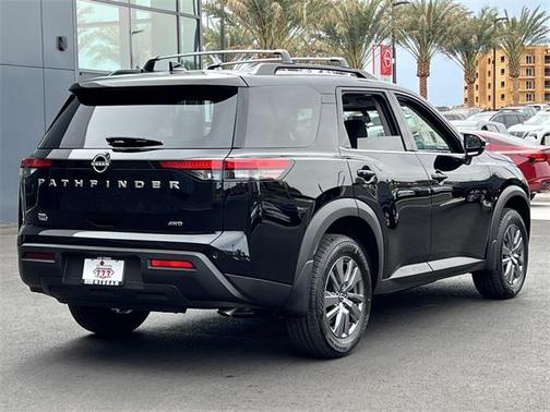 2025 Nissan Pathfinder SV 4WD