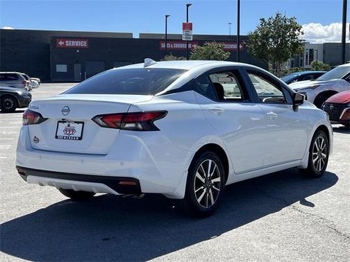 2025 Nissan Versa 1.6 SV
