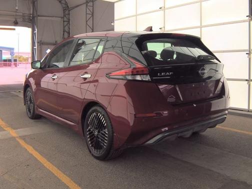 Scarlet Ember 2025 Nissan Leaf SV PLUS