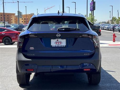 2025 Nissan Kicks SV