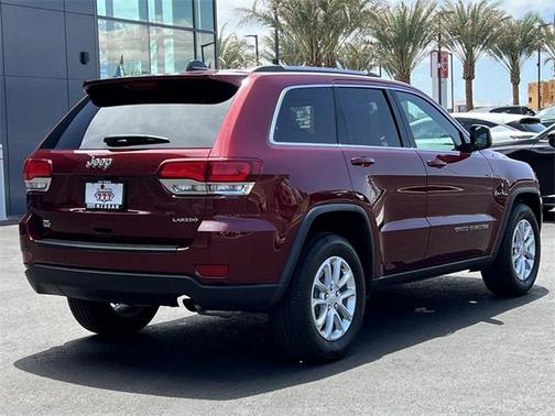 2021 Jeep Grand Cherokee Laredo