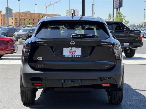 2025 Nissan Kicks SV