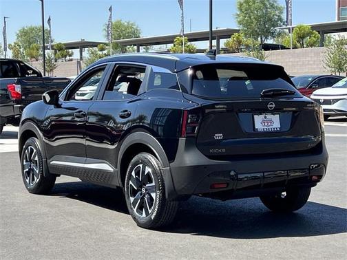 2025 Nissan Kicks SV