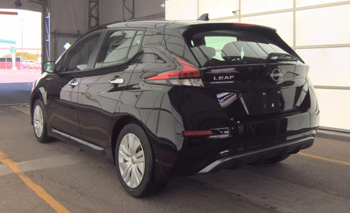 Super Black 2025 Nissan Leaf S