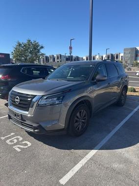 2022 Nissan Pathfinder SV 4WD