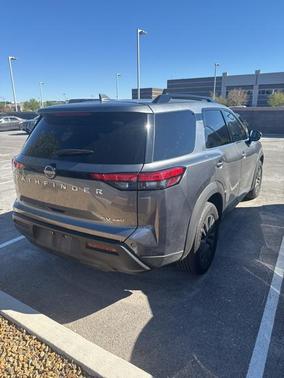 2022 Nissan Pathfinder SV 4WD