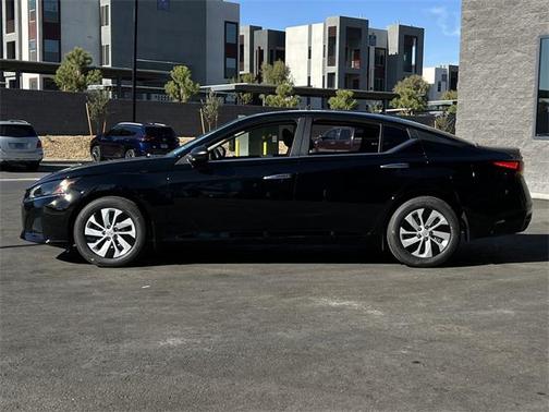 2025 Nissan Altima S FWD