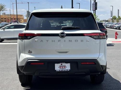 2025 Nissan Pathfinder S FWD