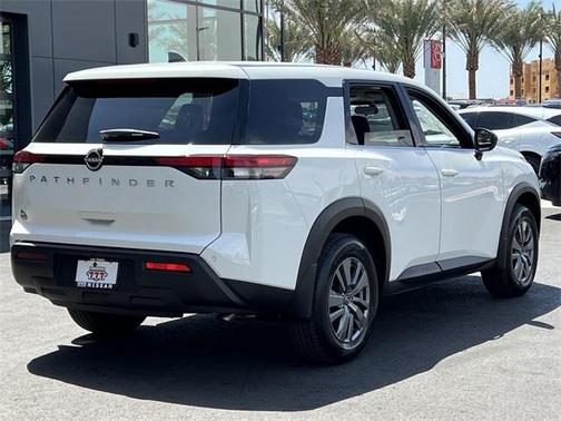 2025 Nissan Pathfinder S FWD