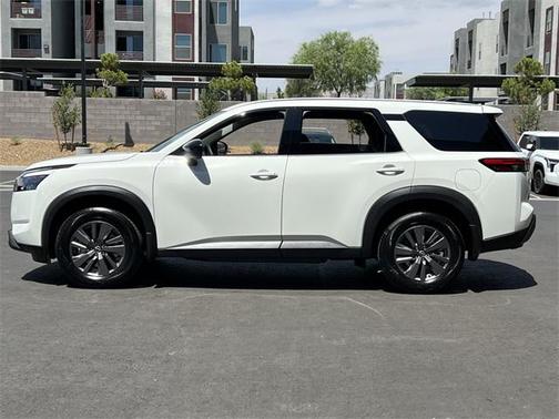 2025 Nissan Pathfinder S FWD