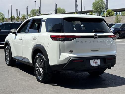 2025 Nissan Pathfinder S FWD