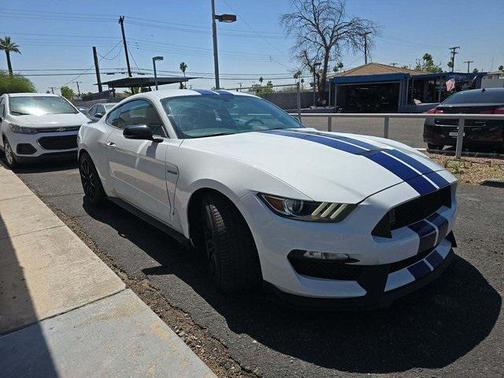 2016 Ford Shelby GT350 Base