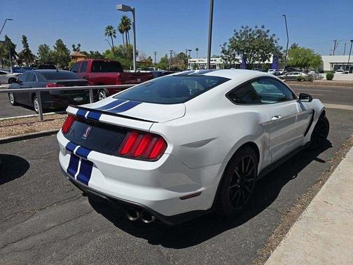 2016 Ford Shelby GT350 Base