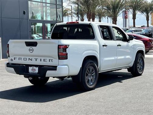 2025 Nissan Frontier SV