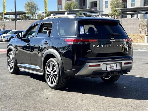 2025 Nissan Pathfinder Platinum 4WD