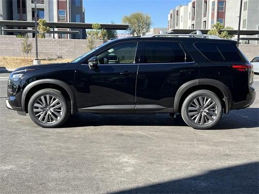 2025 Nissan Pathfinder SL FWD