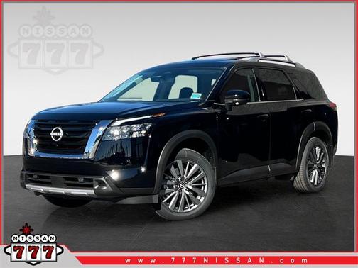 2025 Nissan Pathfinder SL FWD