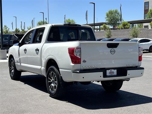 2023 Nissan Titan SV