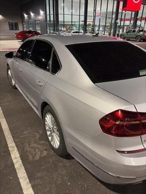 2017 Volkswagen Passat 1.8T SE
