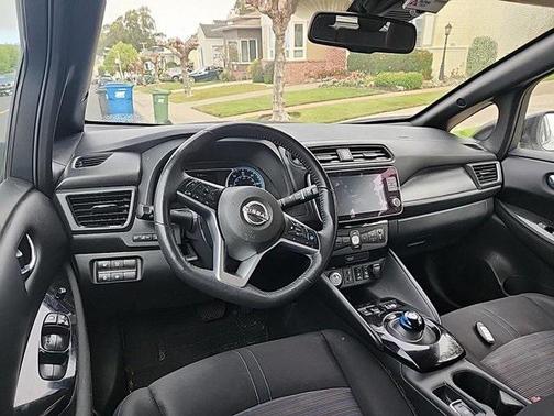 2023 Nissan Leaf SV PLUS 60 kWh