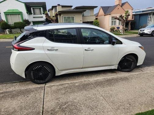 2023 Nissan Leaf SV PLUS 60 kWh