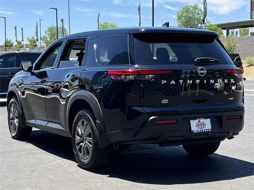 2025 Nissan Pathfinder S 4WD