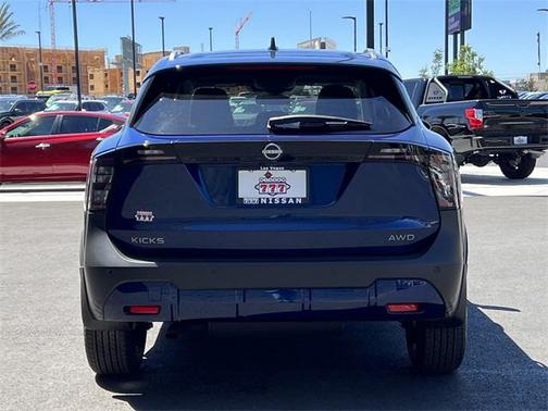 2025 Nissan Kicks SV