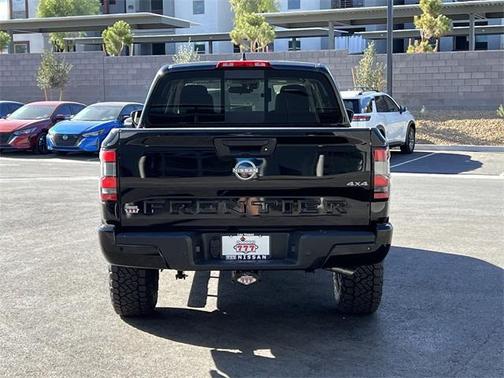 2025 Nissan Frontier SV