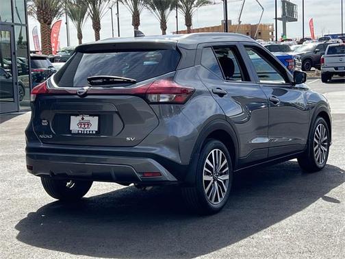 2022 Nissan Kicks SV