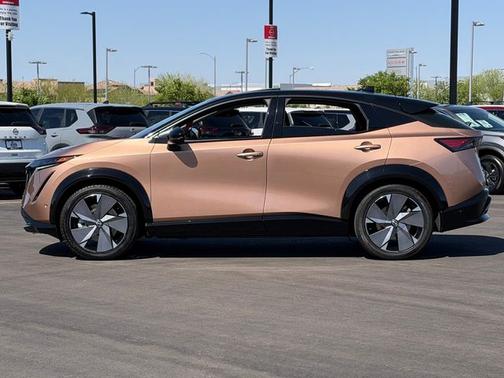 2 Tone Copper / Black Roof 2023 Nissan ARIYA PLATINUM+