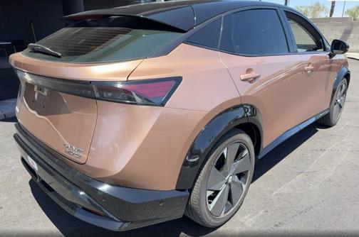 2 Tone Copper / Black Roof 2023 Nissan ARIYA PLATINUM+