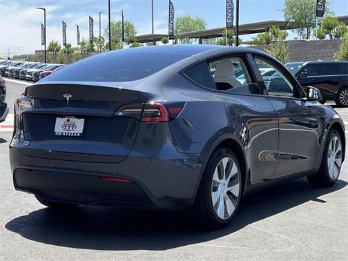 2021 Tesla Model Y Standard Range Rear-Wheel Drive
