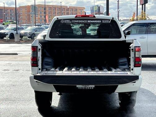 2023 Nissan Frontier SV