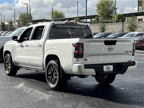 2023 Nissan Frontier SV
