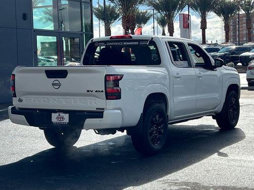 2023 Nissan Frontier SV