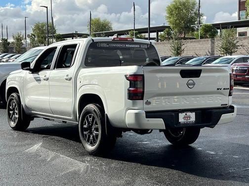 2023 Nissan Frontier SV