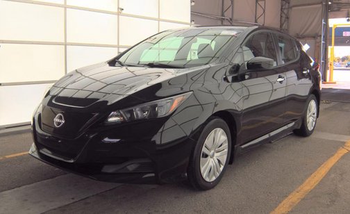 Super Black 2025 Nissan Leaf S