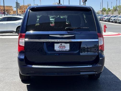 2014 Chrysler Town & Country Touring