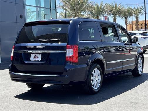 2014 Chrysler Town & Country Touring