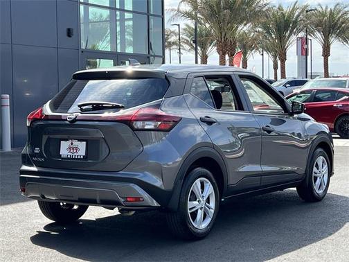 2025 Nissan Kicks S