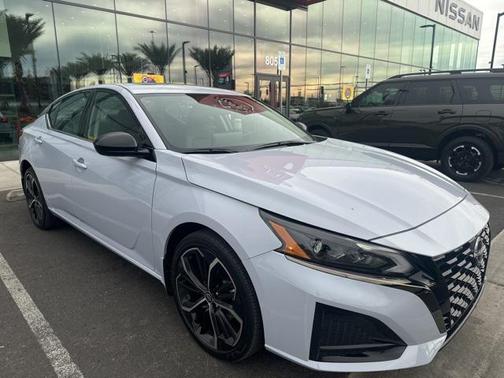 2023 Nissan Altima SR Intelligent AWD