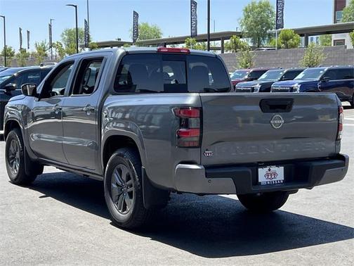 2025 Nissan Frontier SV