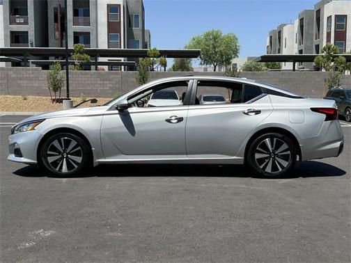 2021 Nissan Altima 2.5 SV