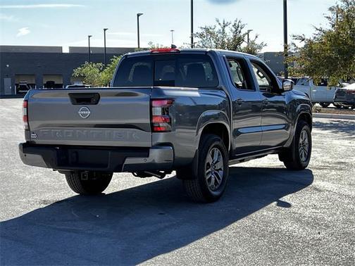 2025 Nissan Frontier SV