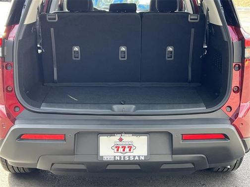 2025 Nissan Pathfinder SV 4WD