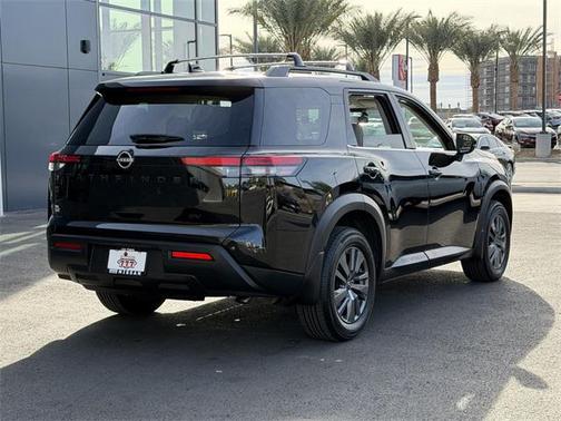 2023 Nissan Pathfinder SV FWD