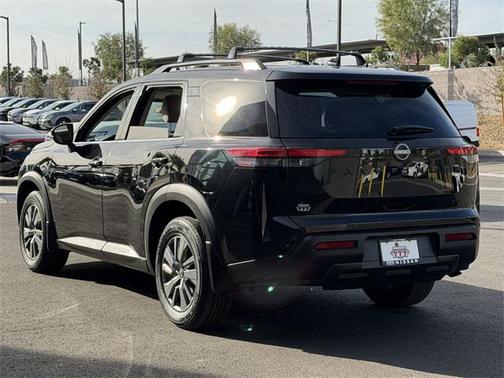 2023 Nissan Pathfinder SV FWD