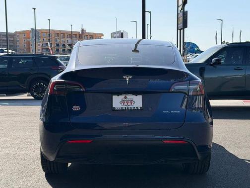 2021 Tesla Model Y Long Range Dual Motor All-Wheel Drive