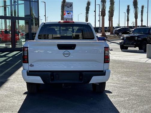 2025 Nissan Frontier SV
