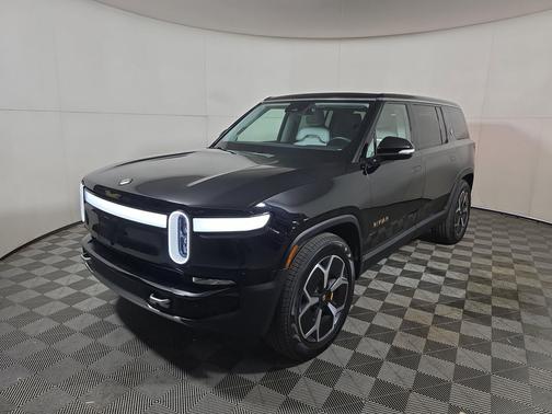 Midnight 2023 Rivian R1S Adventure